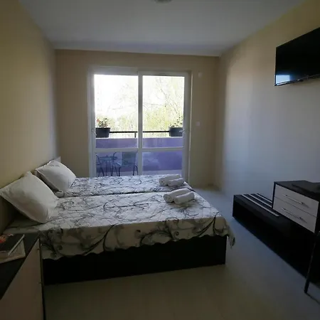 Stayinn Rainbow Houses Studio Bed & Breakfast *